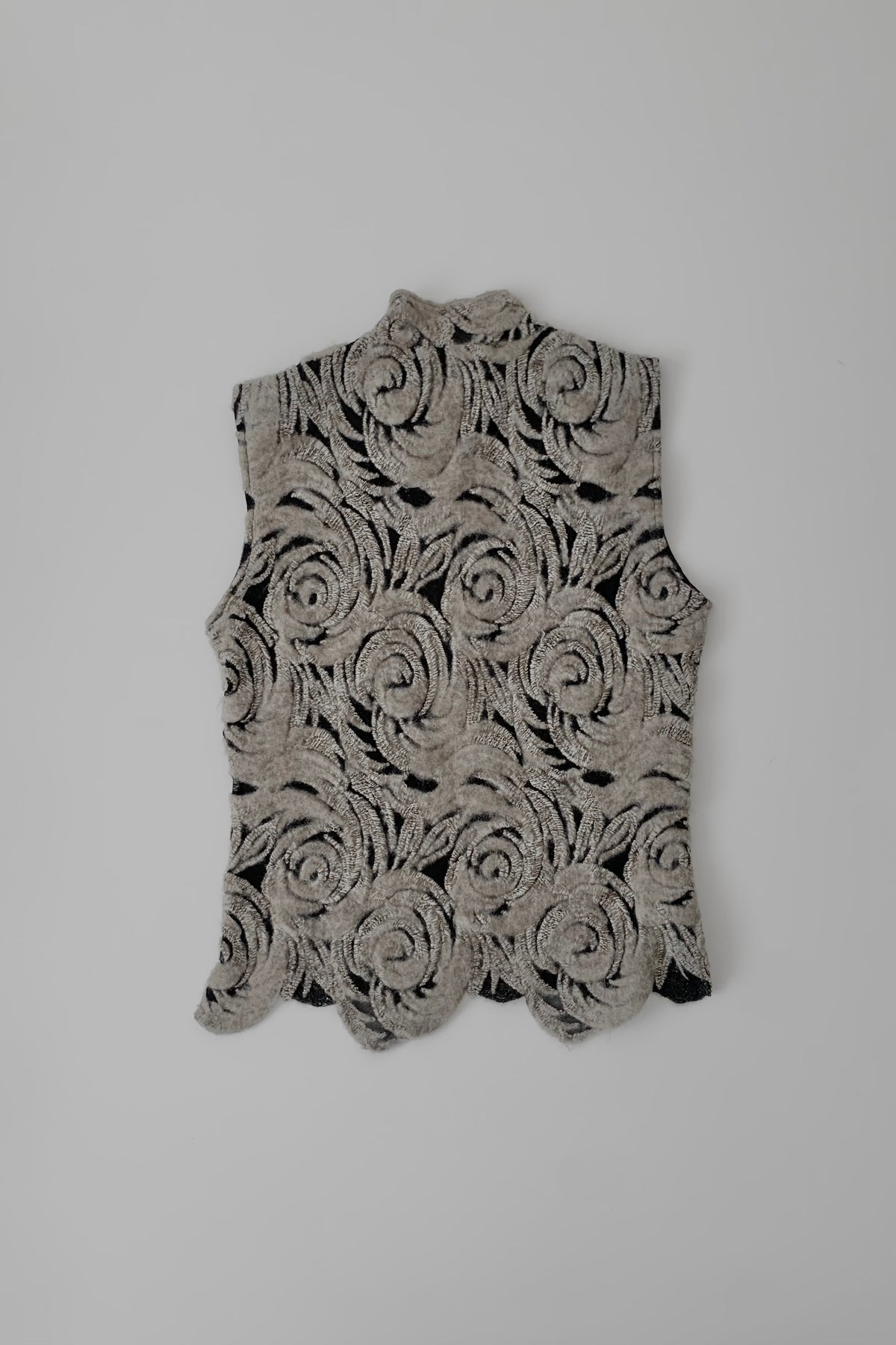 Italy black beige patterned vest