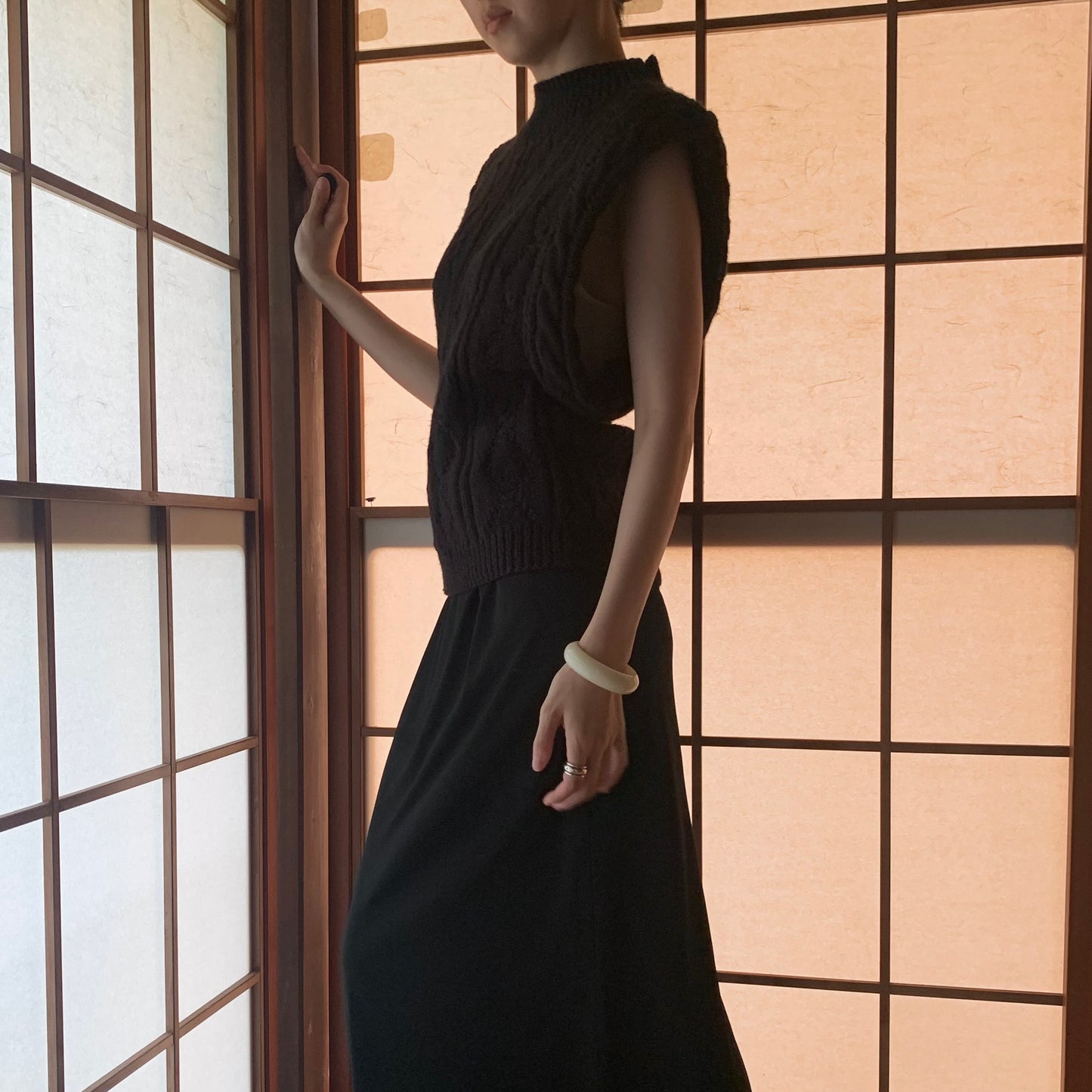 black side open knit vest