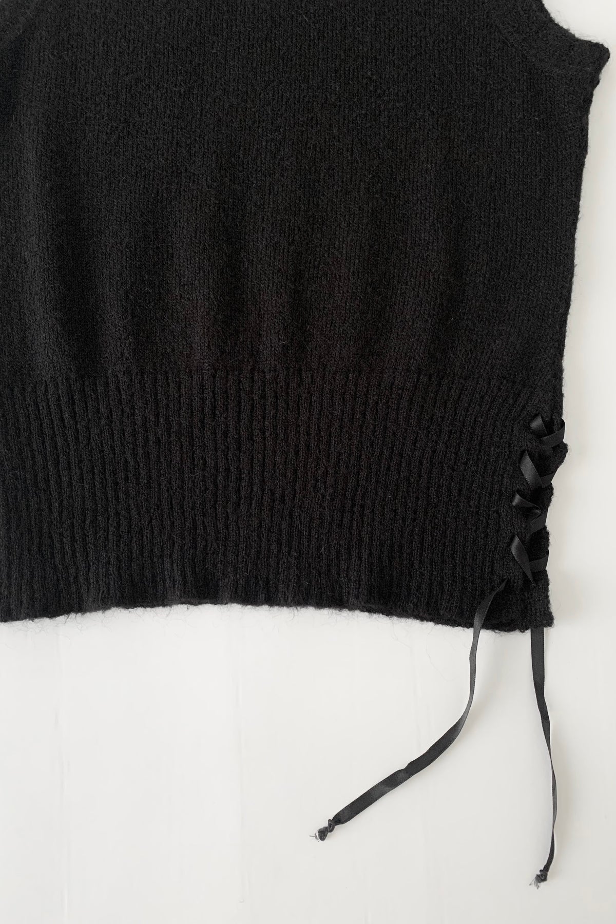 black side ribbon vest