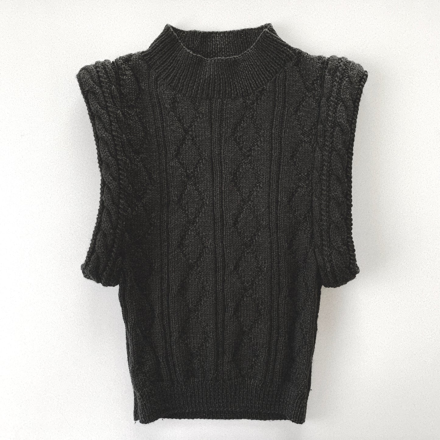 black side open knit vest