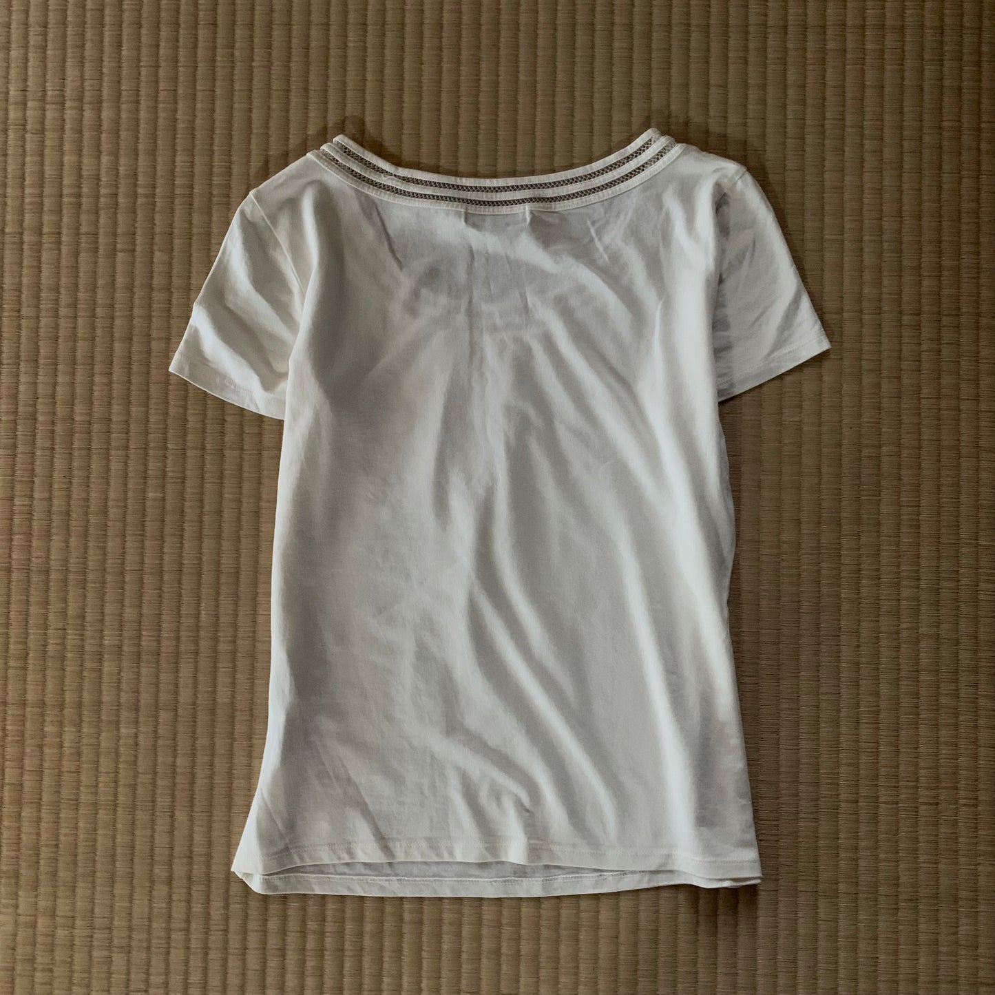 Burberry ivory neck design T tops