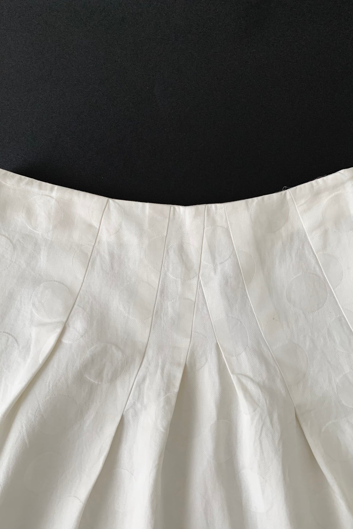 Italy white dot flare skirt