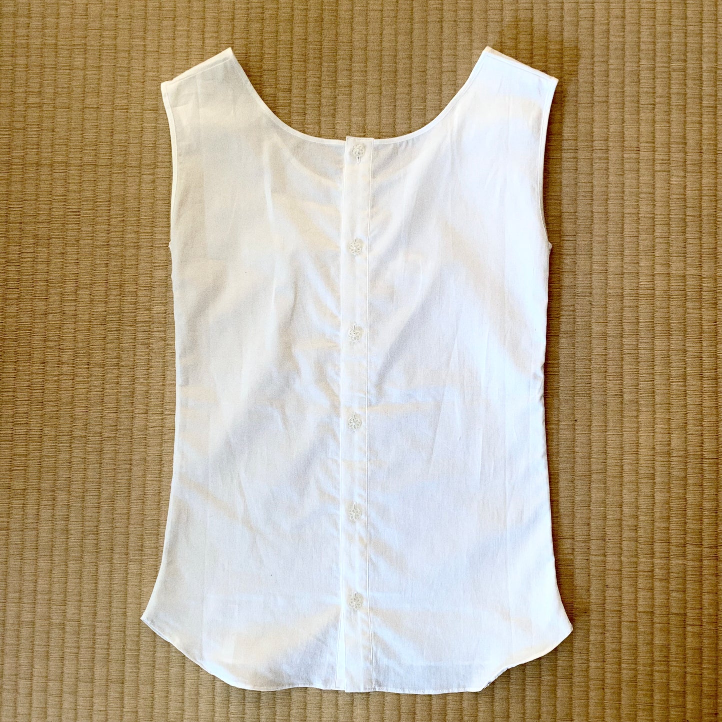 white flower embroidery tops