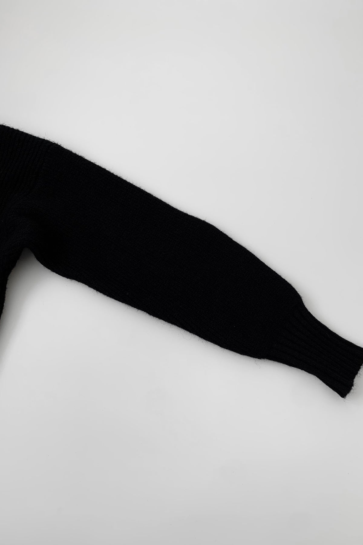 black big buttons over sized knit