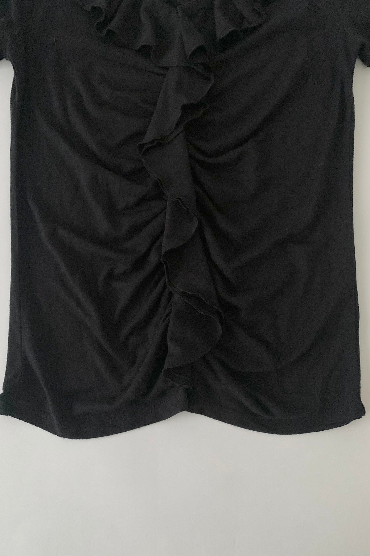 black centerfrill T tops