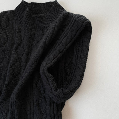 black side open knit vest