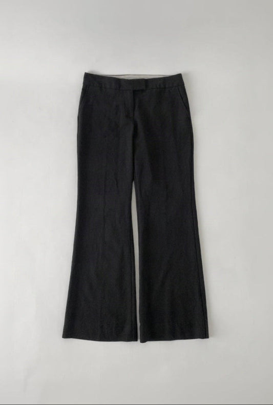 black wide silhouette pants