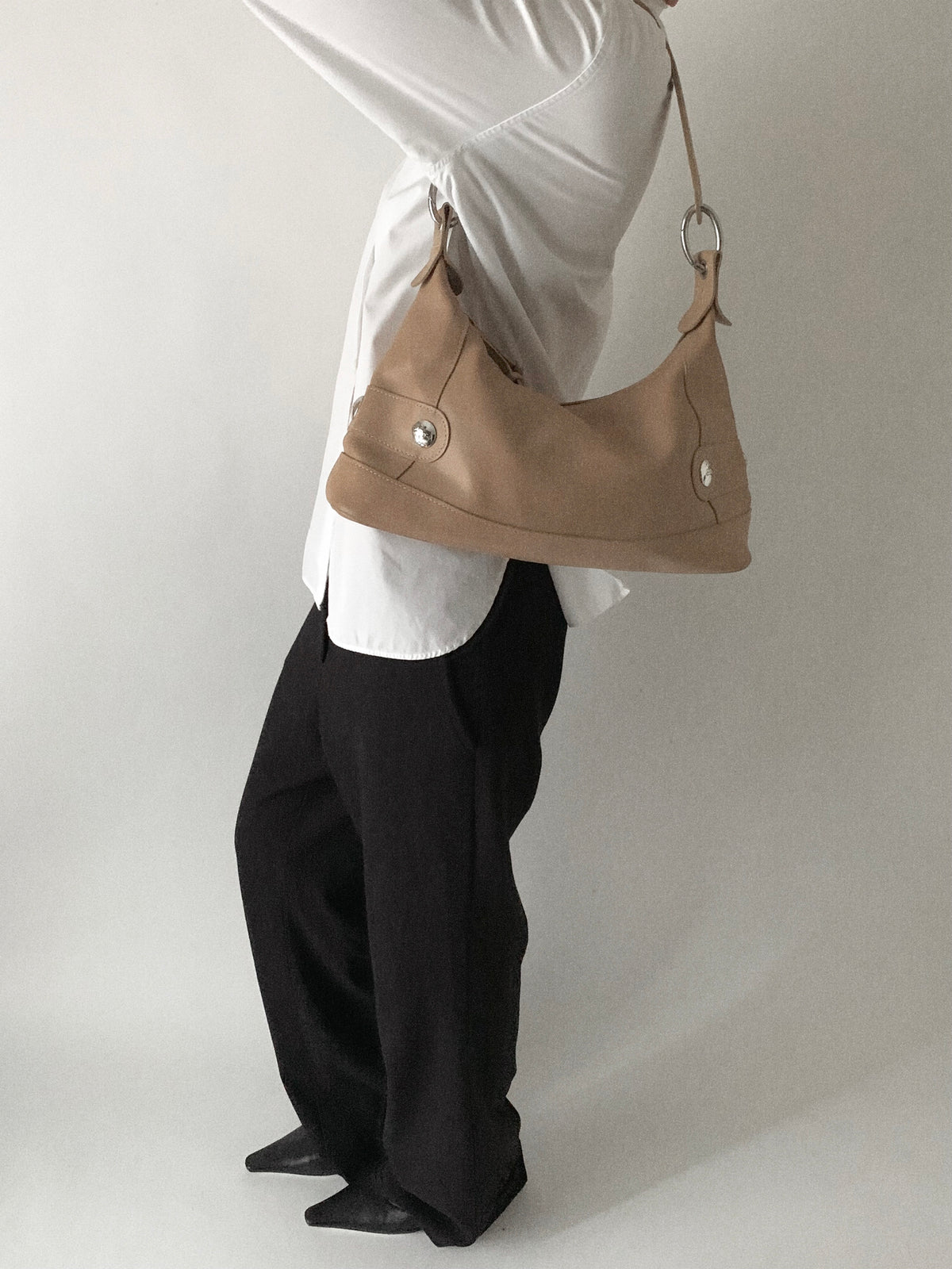 LONGCHAMP camel brown leather silver pointed bag
