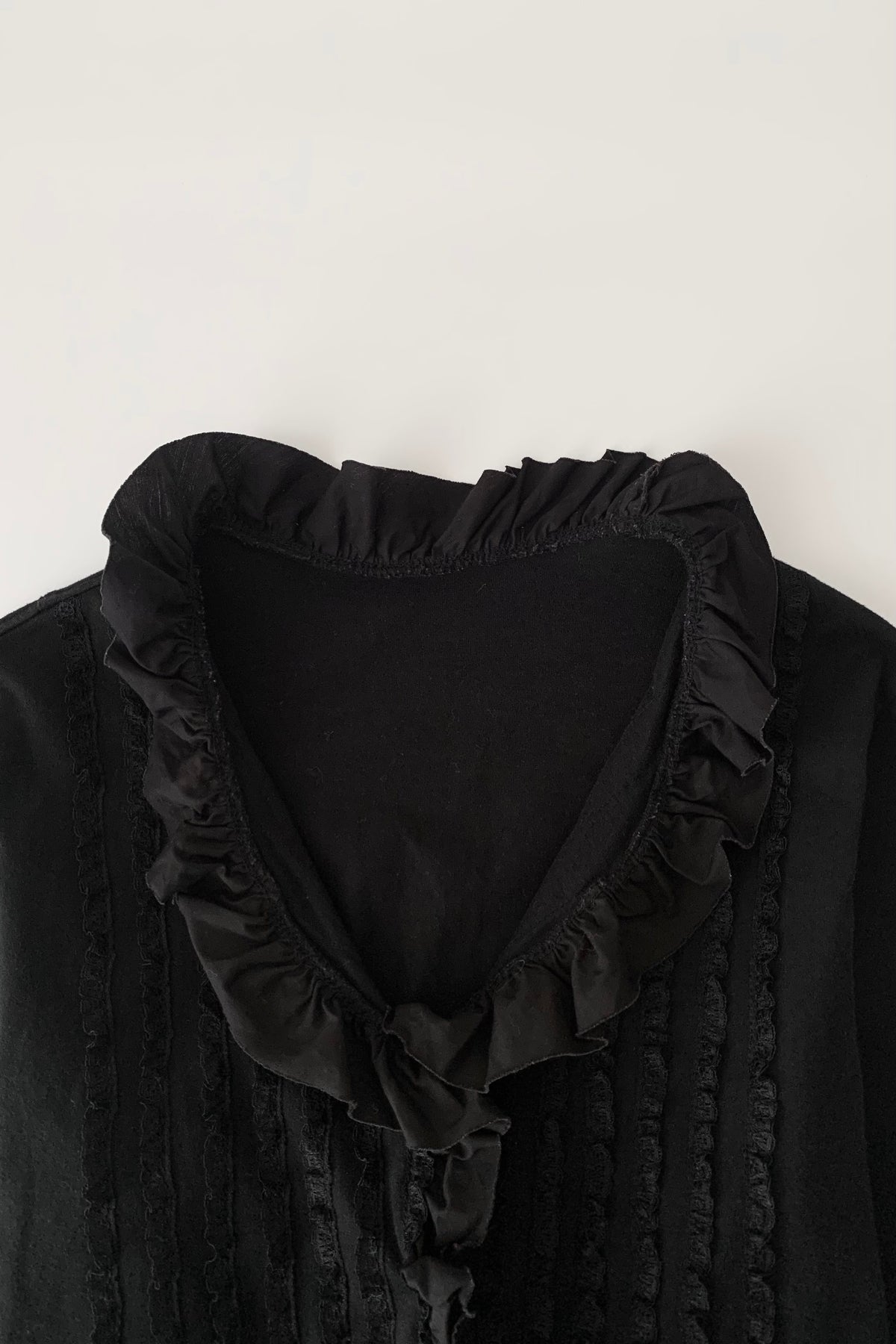 black frill buttons cotton cardigan