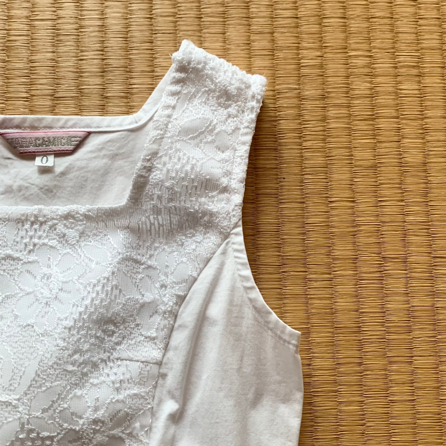 lace design tops