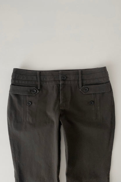 dark gray side buttons capri pants