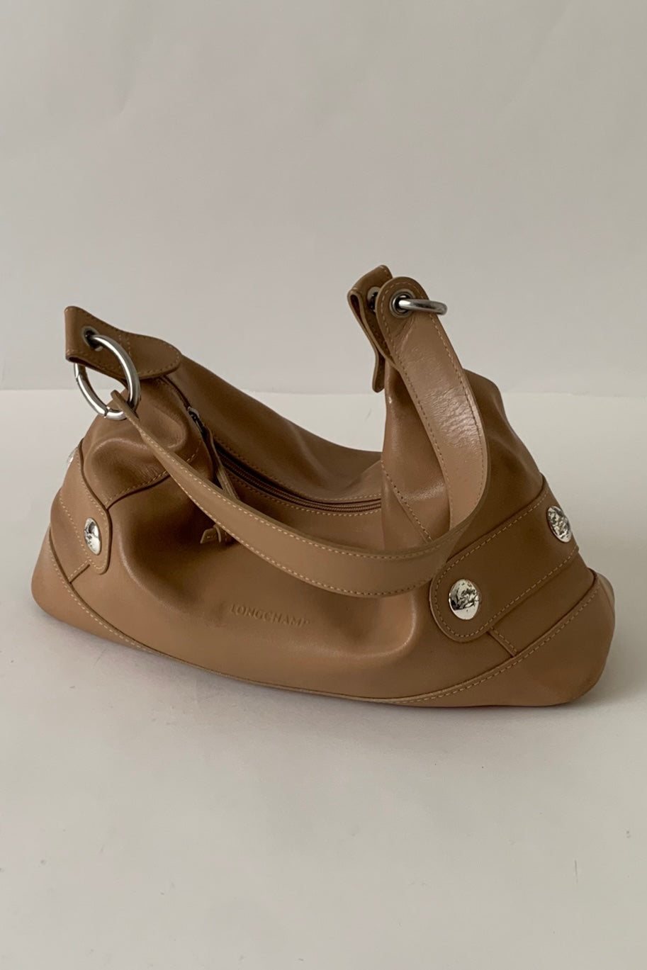 LONGCHAMP camel brown leather silver pointed bag