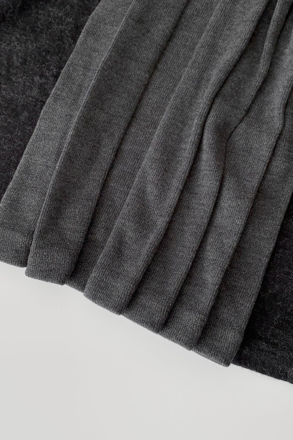 dark gray center frill knit tops