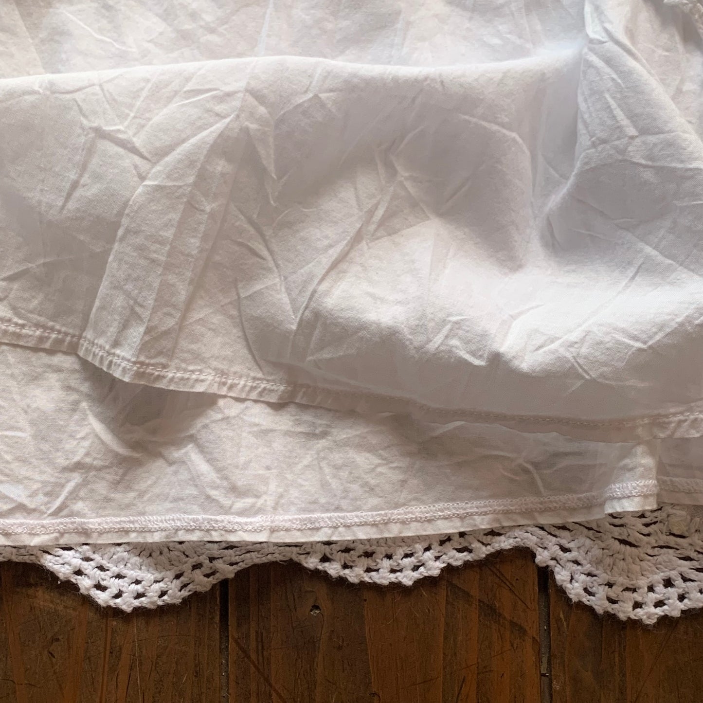 white crochet sequins skirt