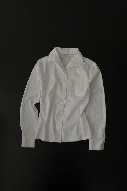 white stripe collar shirt