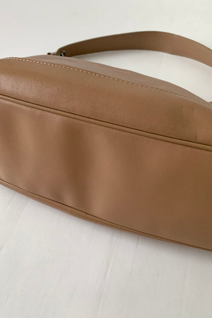 LONGCHAMP camel brown leather silver pointed bag