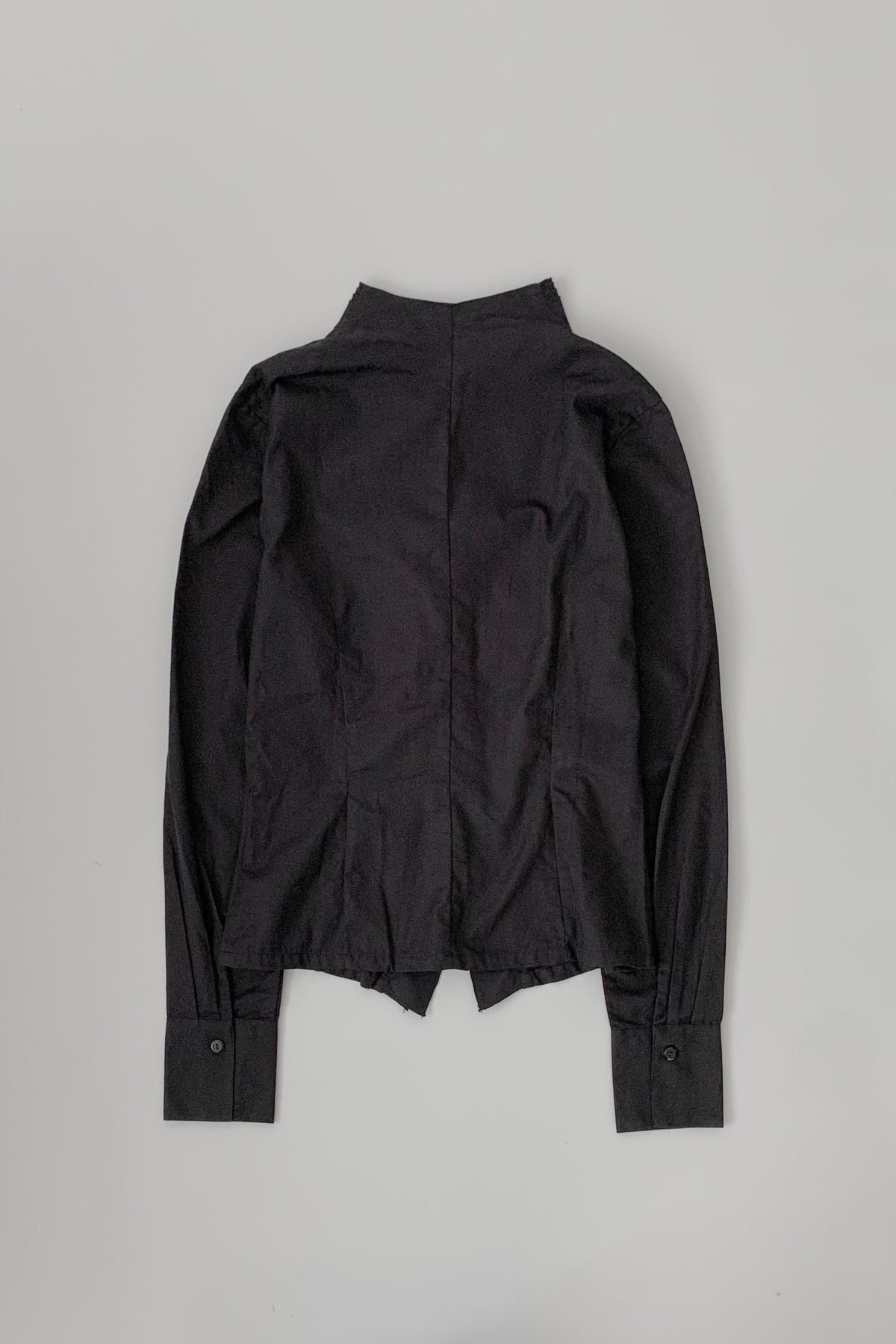 black center wave shirt